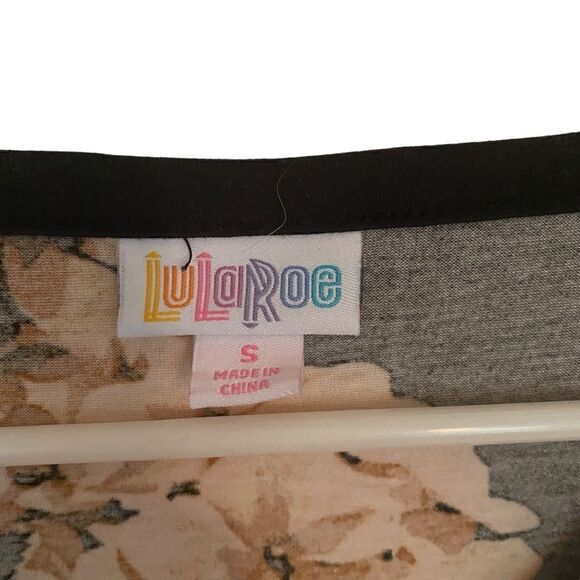 LulaRoe floral vneck short sleeve black red small - Picture 3 of 5